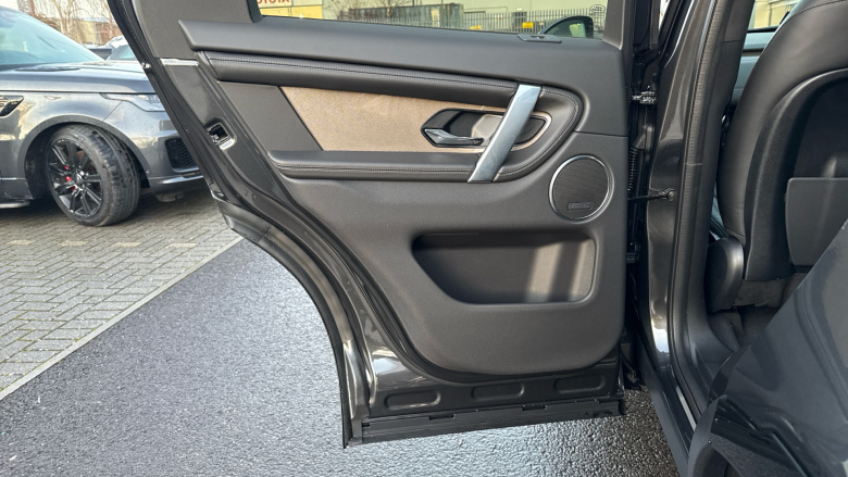 Land Rover Discovery Sport 2.0 D200 Metropolitan 5dr Auto [5 Seat] Diesel Station Wagon